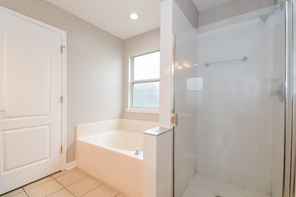 3-Bed Rental on 1299 Summit Oaks photo 9