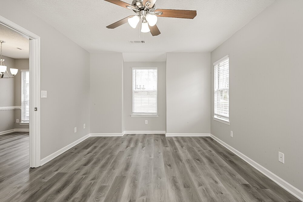 3-Bed Rental on 104 Nanci Ct photo 9