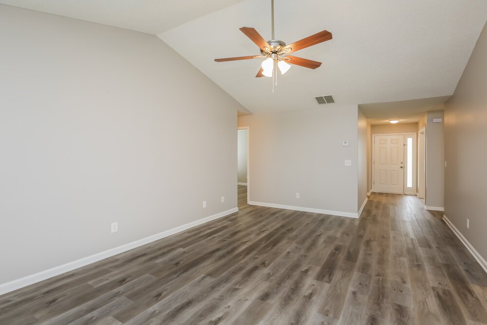 3-Bed Rental on 785 Ashland Park photo 9