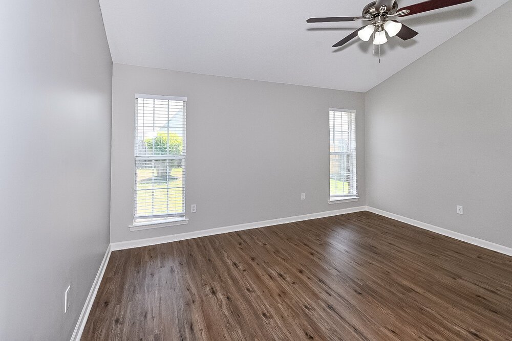 3-Bed Rental on 6620 Tealwood Dr photo 9