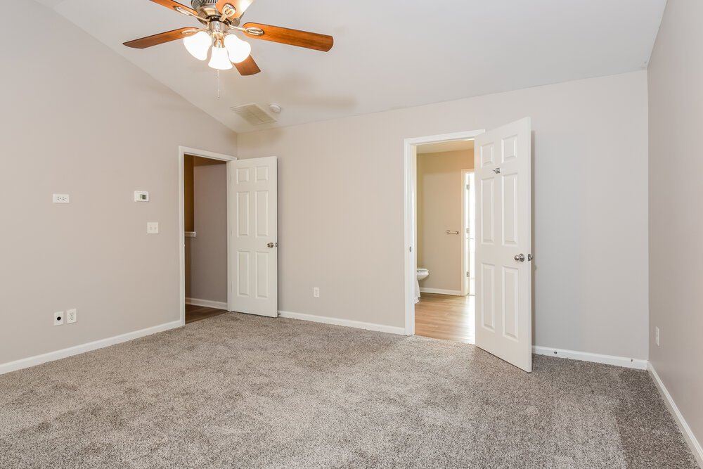 5-Bed Rental on 250 Alamosa Path photo 9