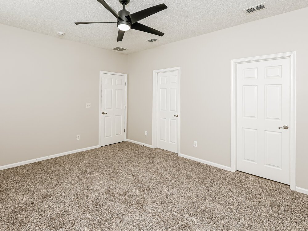 4-Bed Rental on 6267 Pendragon Pl photo 9
