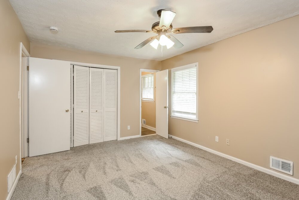 3-Bed Rental on 2906 Elizabeth Lane photo 9