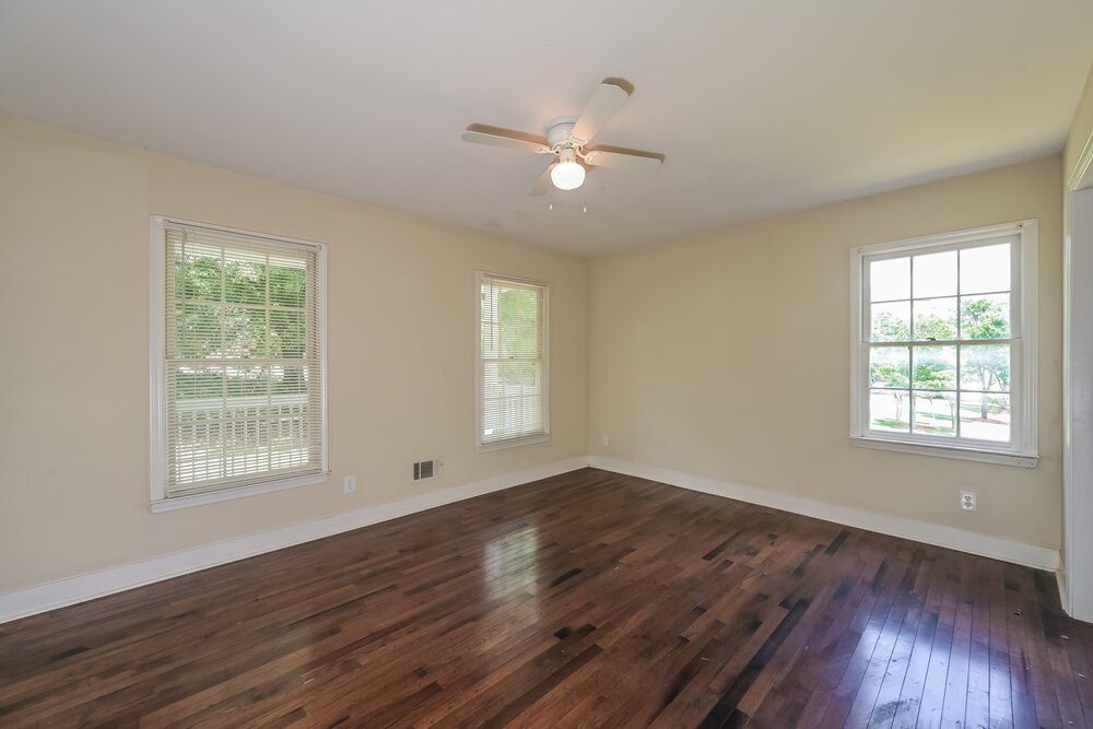 4-Bed Rental on 521 Sequoia Court photo 9
