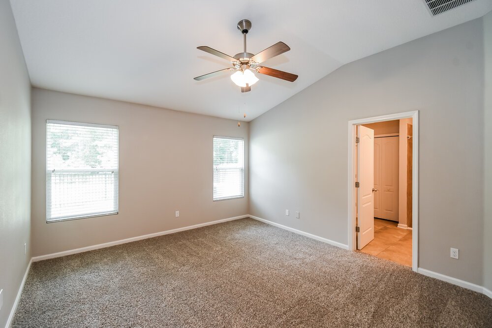 4-Bed Rental on 15847 Rachel Creek photo 9