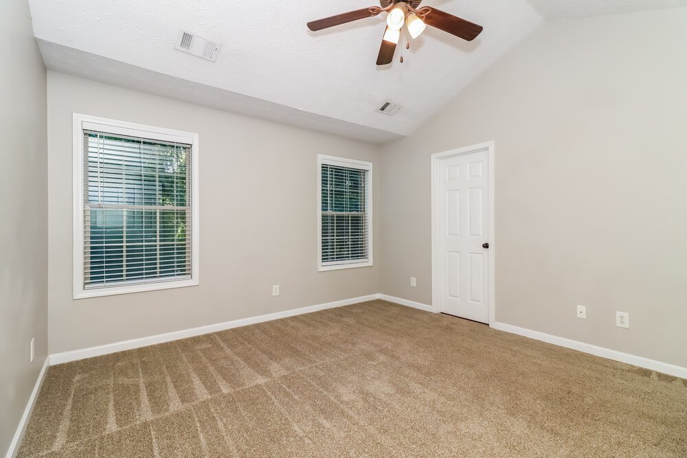 4-Bed Rental on 97 Summer Creek photo 9