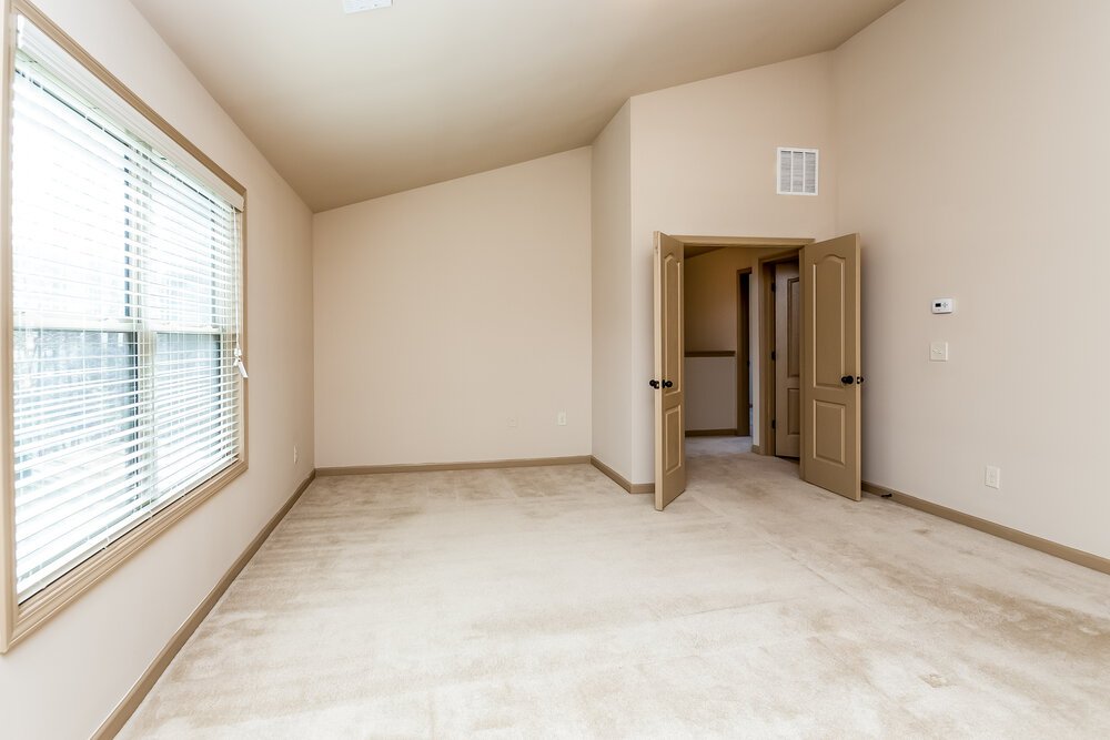5-Bed Rental on 1971 Bridle Rd photo 9