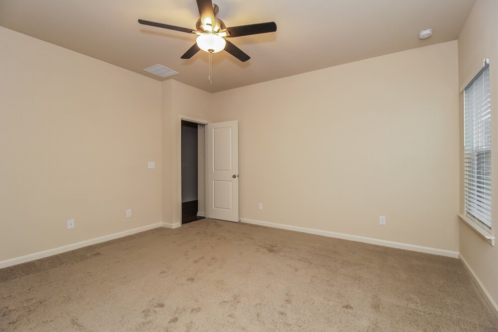 3-Bed Rental on 108 Innis Brook photo 9