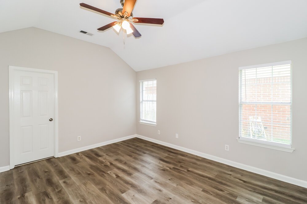 3-Bed Rental on 10000 Houston Birch photo 9