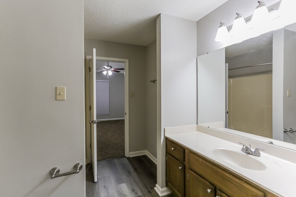 3-Bed Rental on 7007 Raleigh Lagrange photo 9