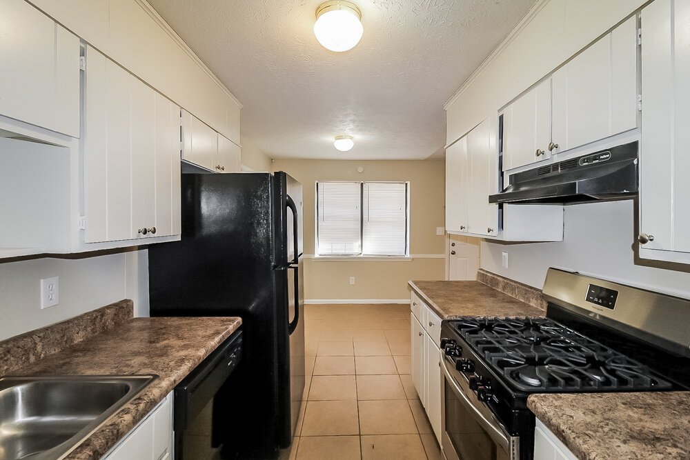 3-Bed Rental on 119 Richard Way photo 9