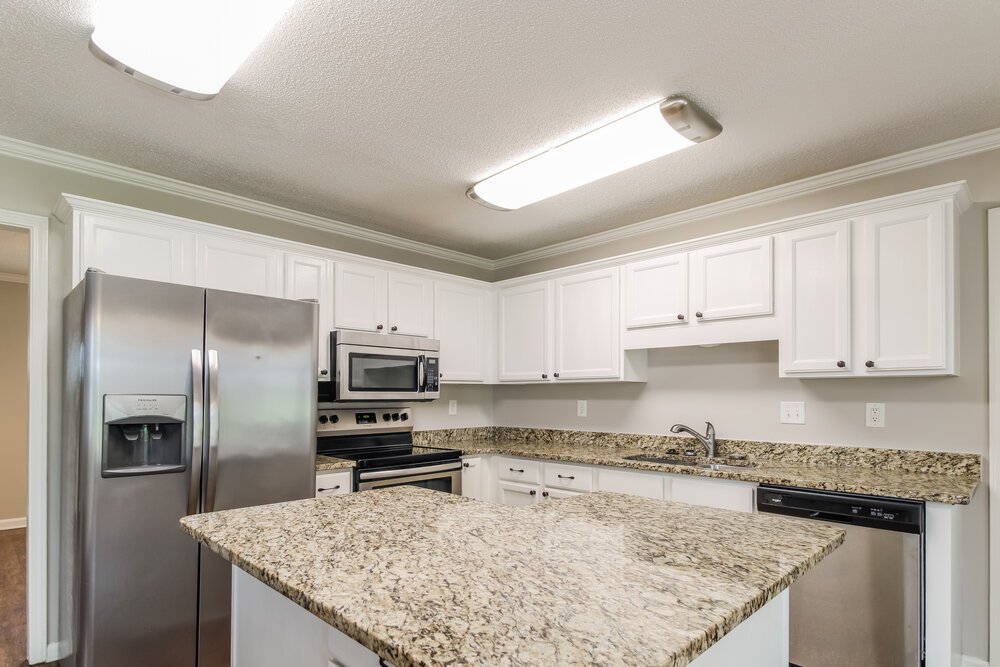 4-Bed Rental on 6331 Fairway Hill photo 9