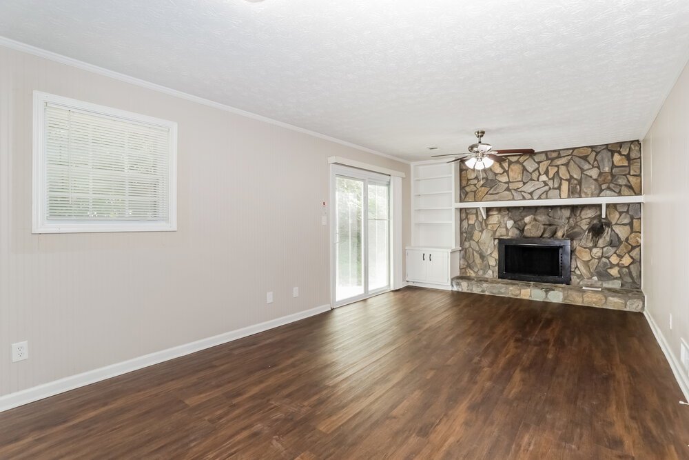 4-Bed Rental on 5969 Twilight Trl photo 9