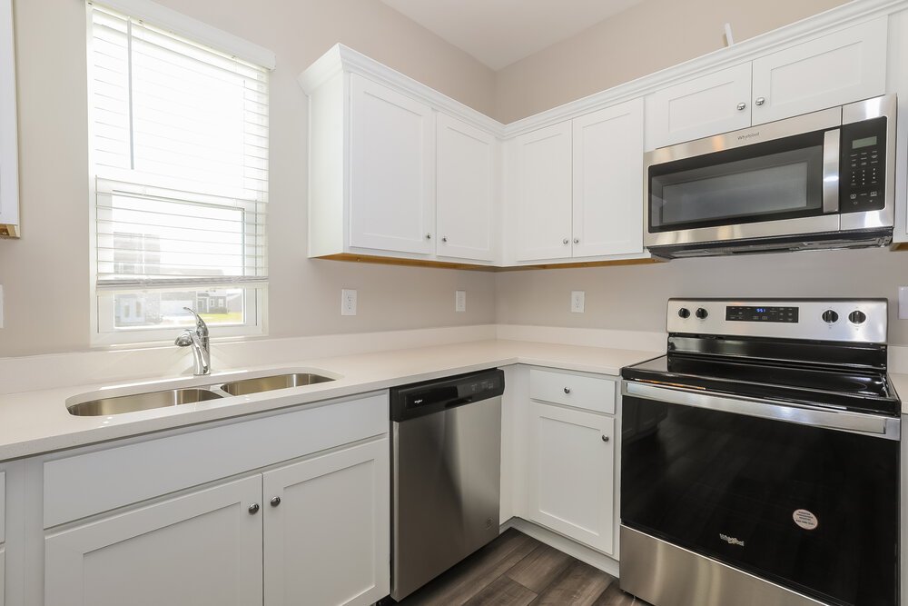 4-Bed Rental on 637 Knightsbridge Lane photo 9