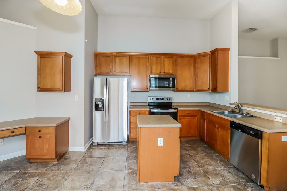3-Bed Rental on 7575 Glen Creek photo 9