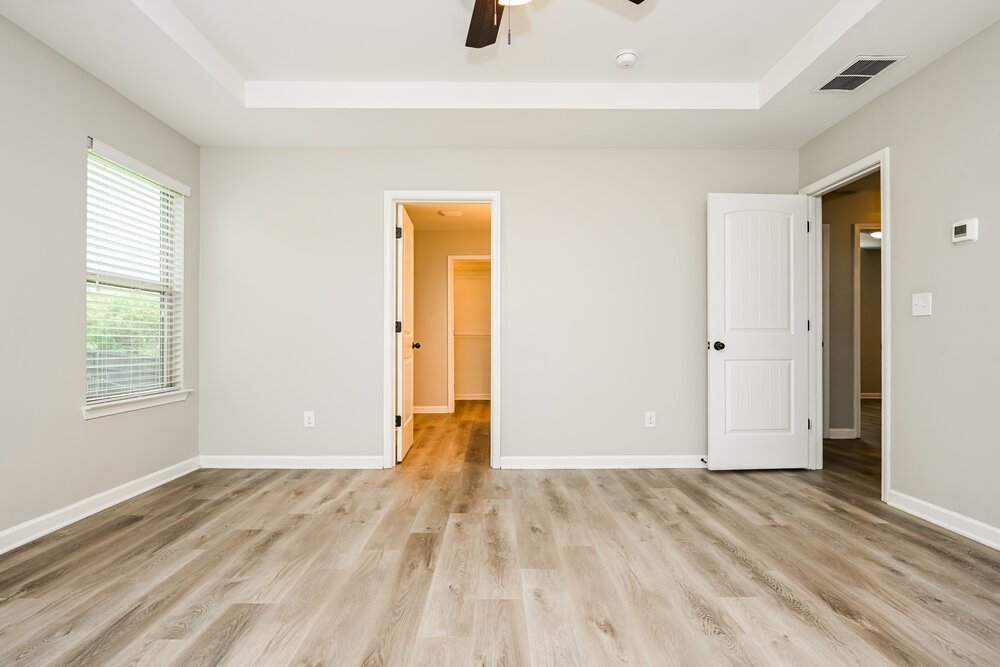 4-Bed Rental on 221 Magnaview Dr photo 9