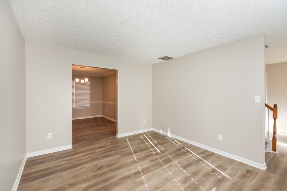 4-Bed Rental on 5621 Winchester Pl photo 9