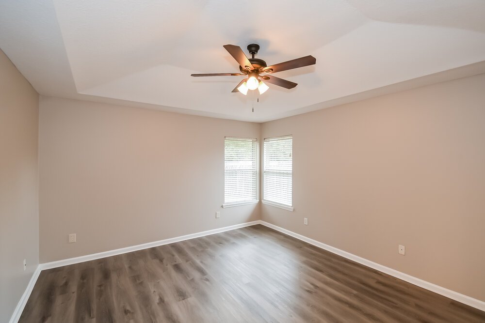 3-Bed Rental on 1299 Summit Oaks photo 10