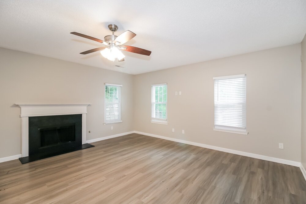 4-Bed Rental on 7210 Mahogany Dr photo 10