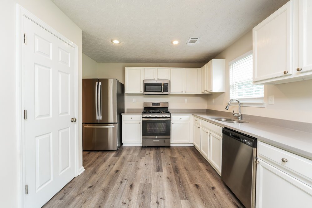 3-Bed Rental on 626 Stonecrest Drive photo 10