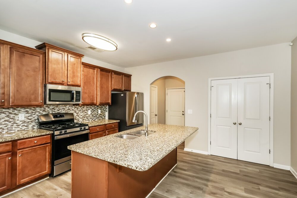 4-Bed Rental on 117 Worthing Ln photo 10