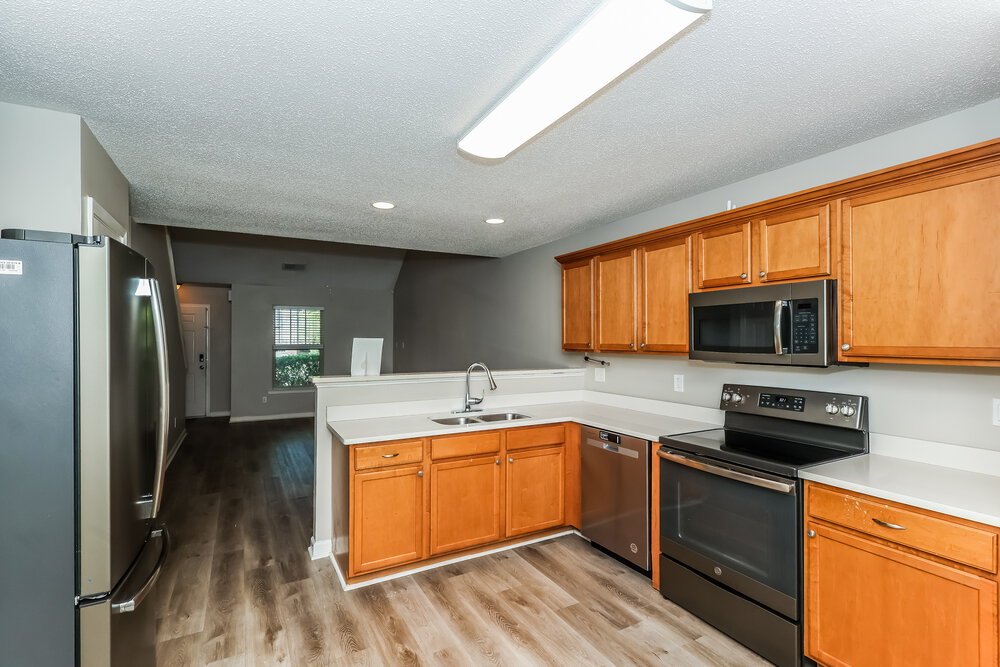 3-Bed Rental on 214 Ben Ln photo 10