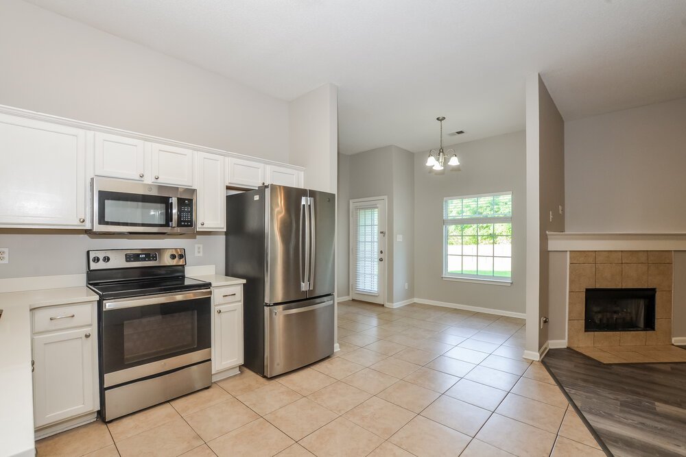 3-Bed Rental on 8280 Dexter Ridge photo 10