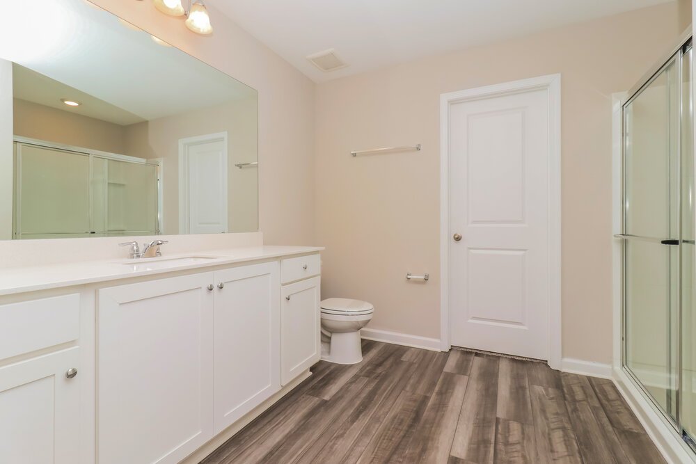 5-Bed Rental on 506 Knightsbridge Lane photo 10