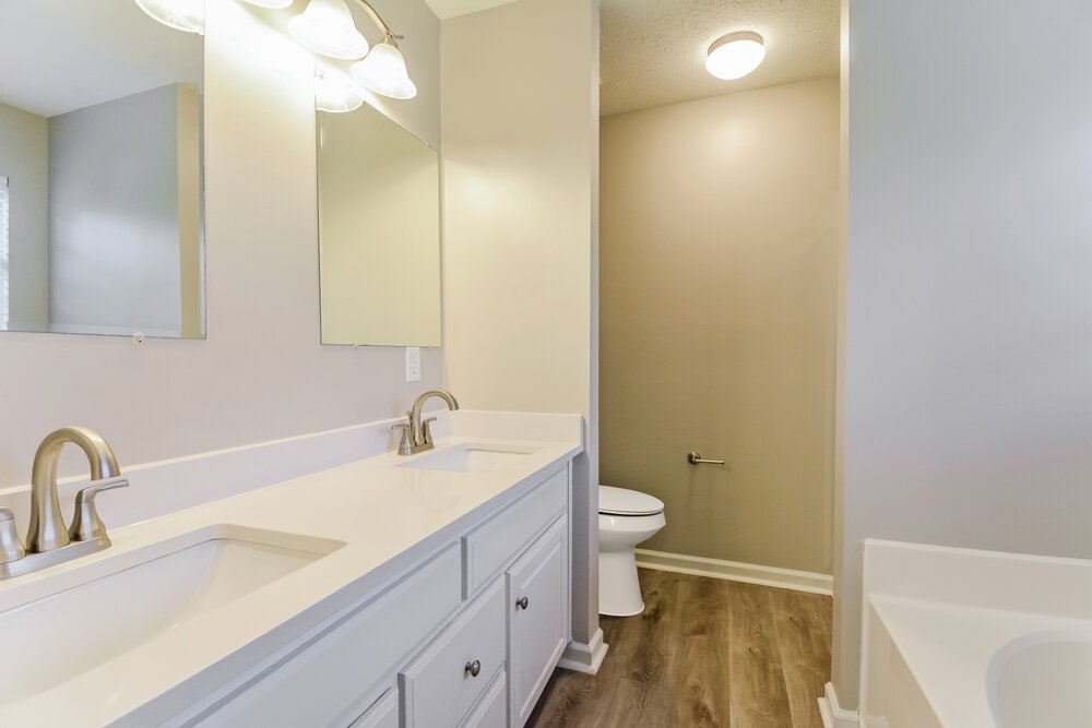3-Bed Rental on 7660 S Swift photo 10