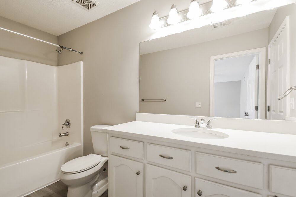 3-Bed Rental on 8274 Park Pike photo 10