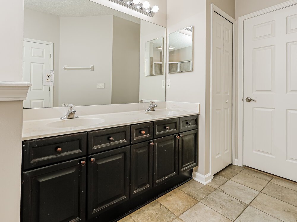 4-Bed Rental on 6267 Pendragon Pl photo 10