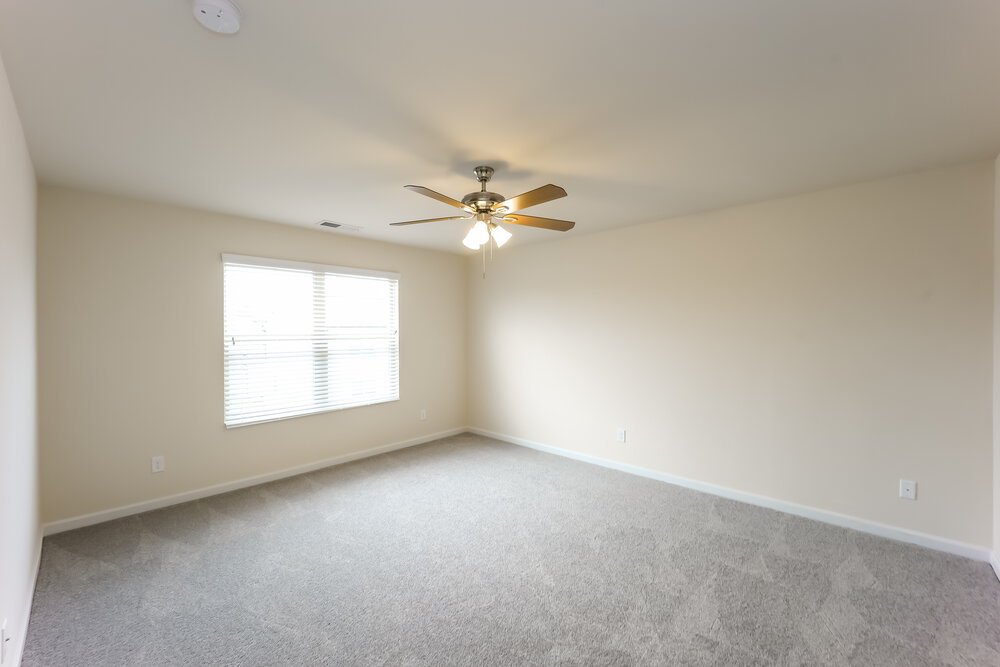 4-Bed Rental on 449 Culloden Moor photo 10
