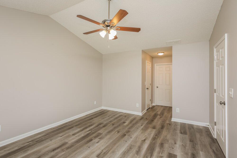 3-Bed Rental on 785 Ashland Park photo 10