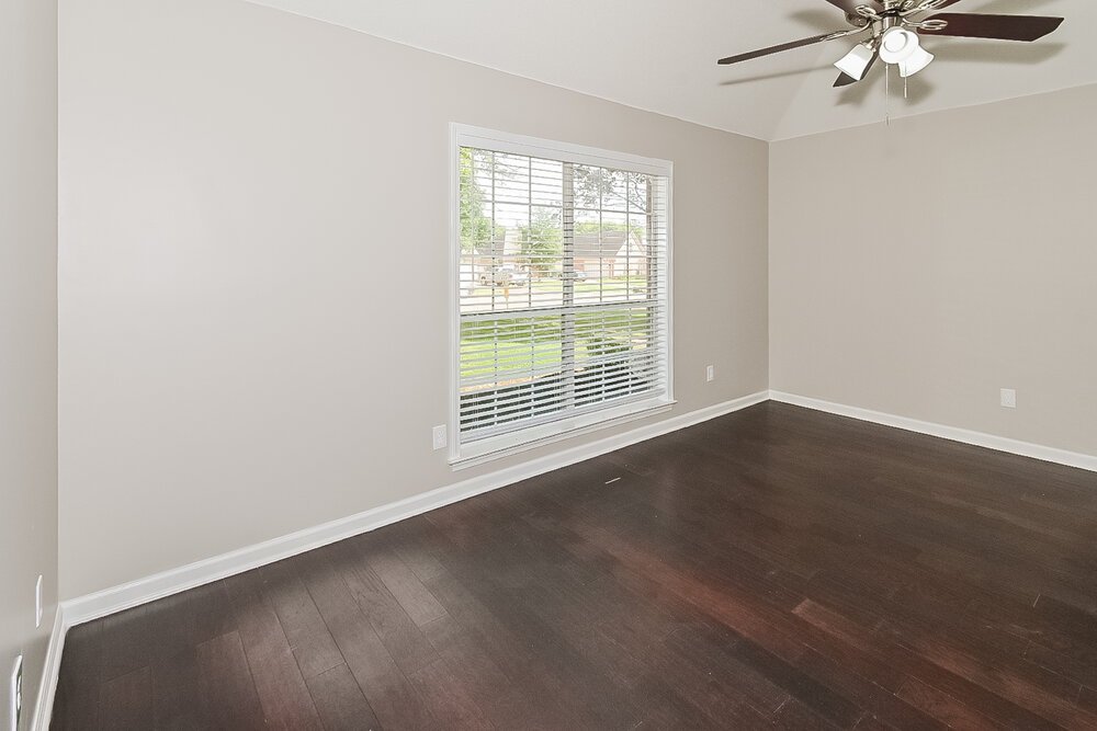 4-Bed Rental on 5759 Michaelson Dr photo 10