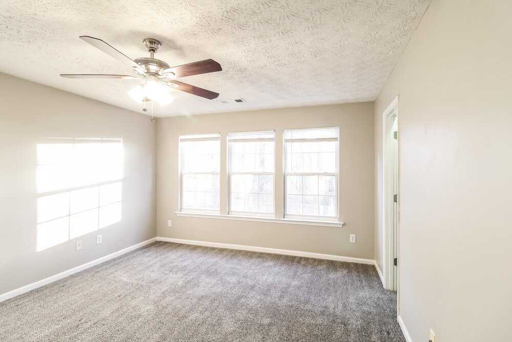 4-Bed Rental on 1247 Matt Moore photo 10