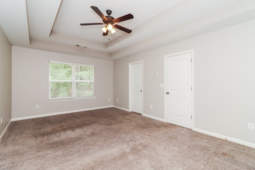 4-Bed Rental on 412 Fieldcrest Drive photo 10