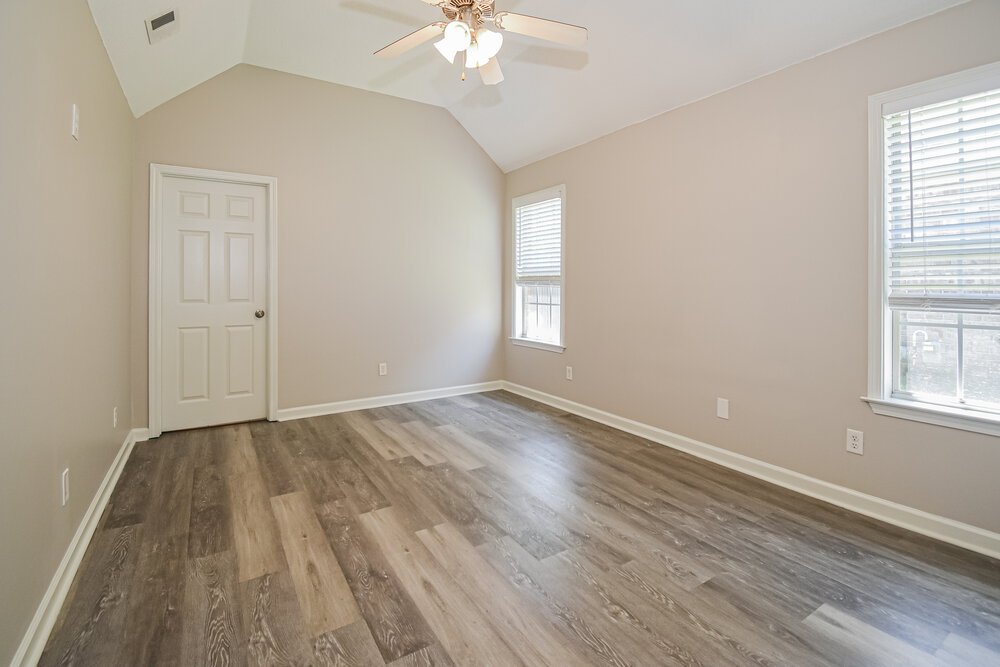 3-Bed Rental on 5746 Oakley Dr photo 10