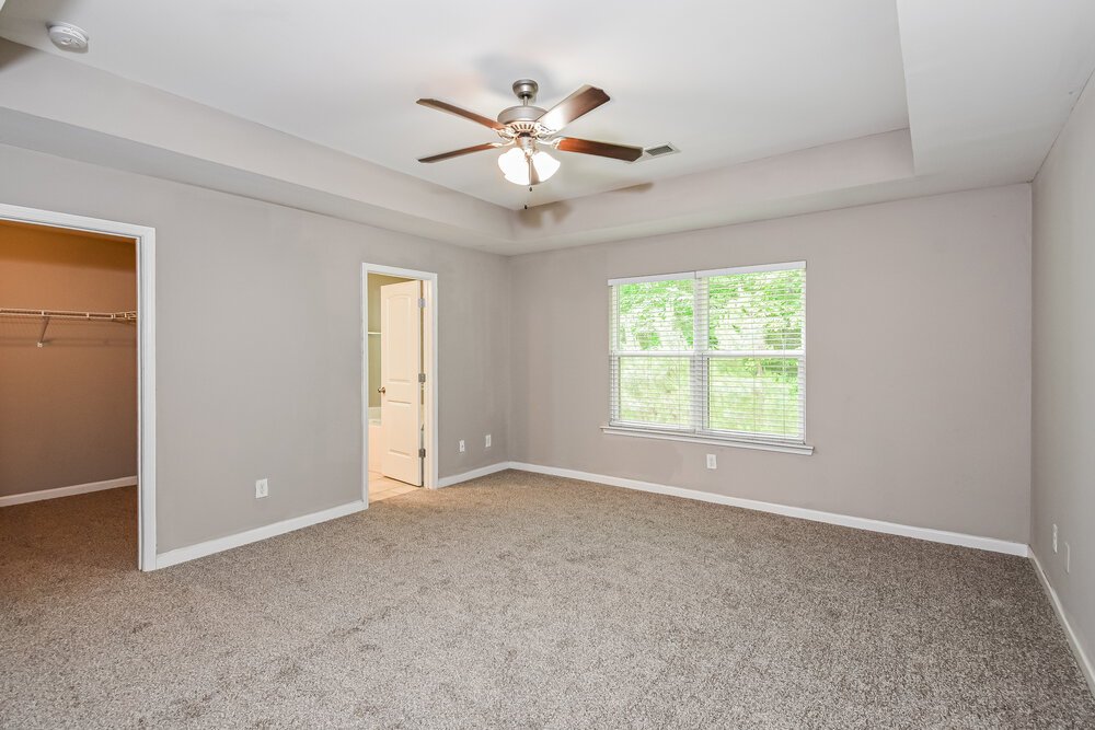 4-Bed Rental on 466 Fieldcrest Drive photo 10