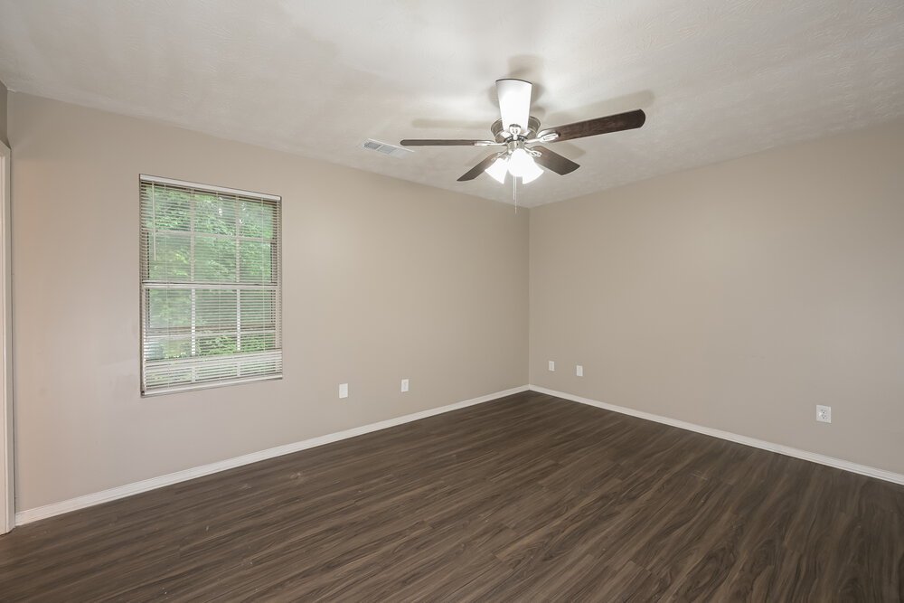 3-Bed Rental on 1338 Mill Lake photo 10
