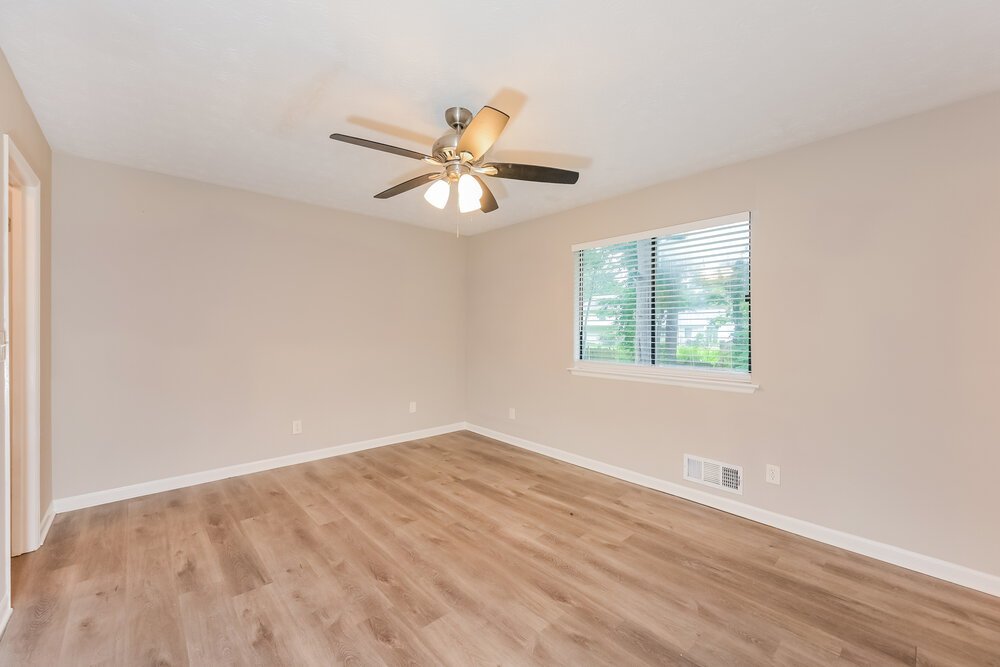 4-Bed Rental on 3824 Princess Ct photo 10