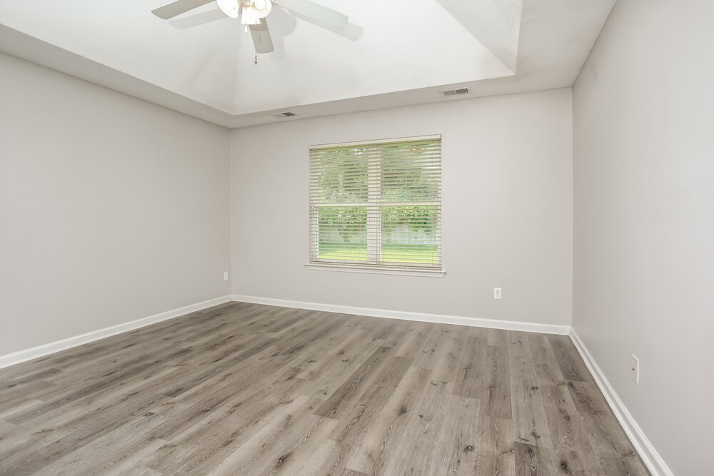 4-Bed Rental on 8347 Wild Dune photo 10