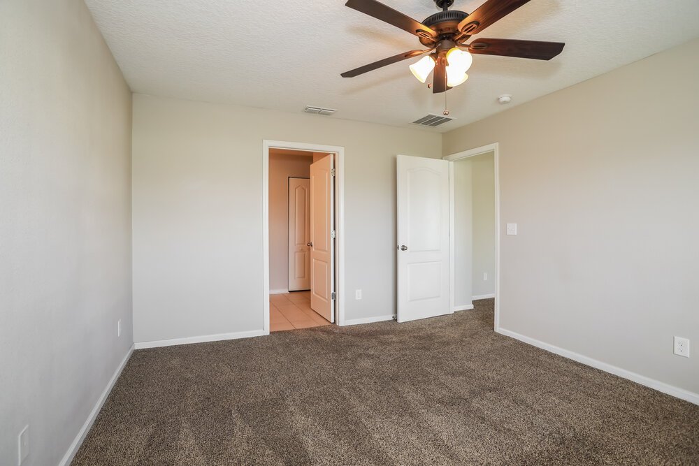 4-Bed Rental on 3251 Canyon Falls photo 10