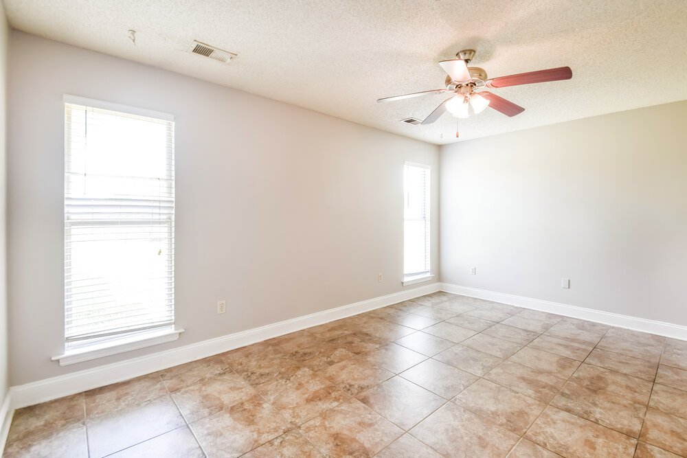 3-Bed Rental on 7711 Iris Cove photo 10