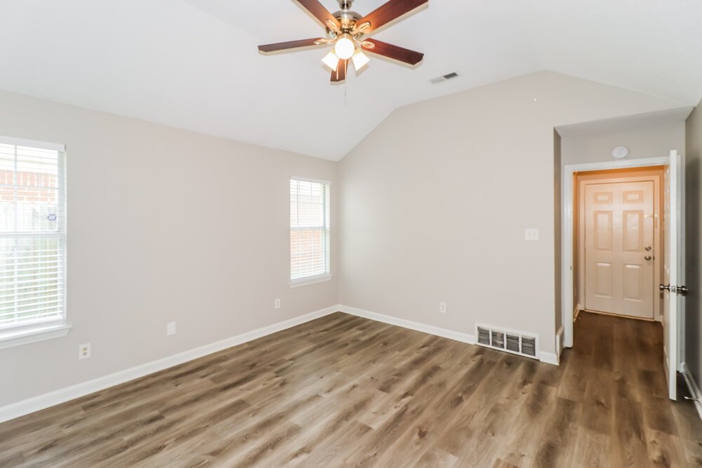 3-Bed Rental on 10000 Houston Birch photo 10