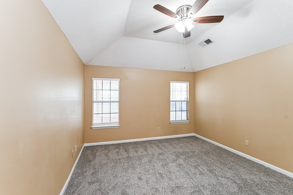 3-Bed Rental on 994 Painted Desert photo 10