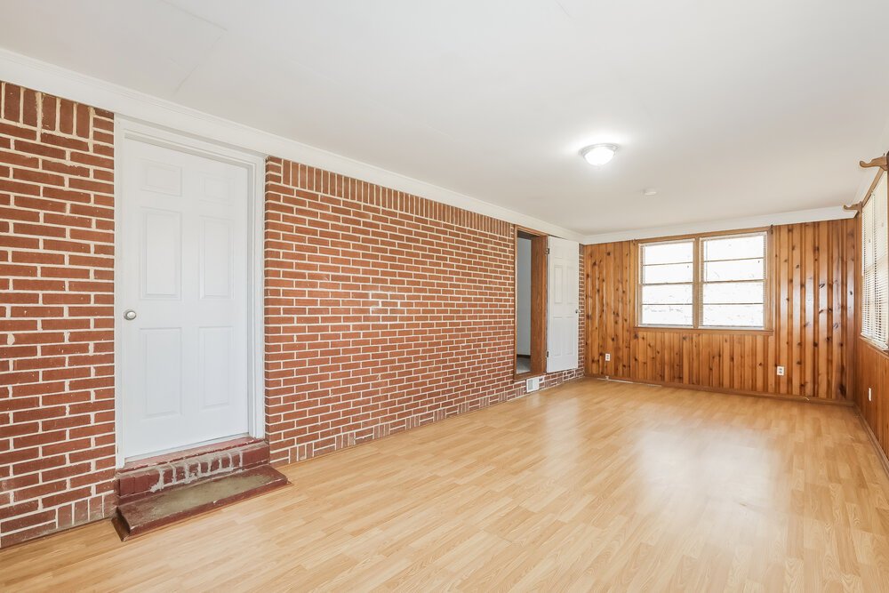 2-Bed Rental on 2147 Camp Circle photo 10