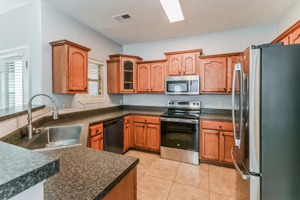 4-Bed Rental on 305 Garden Springs photo 10