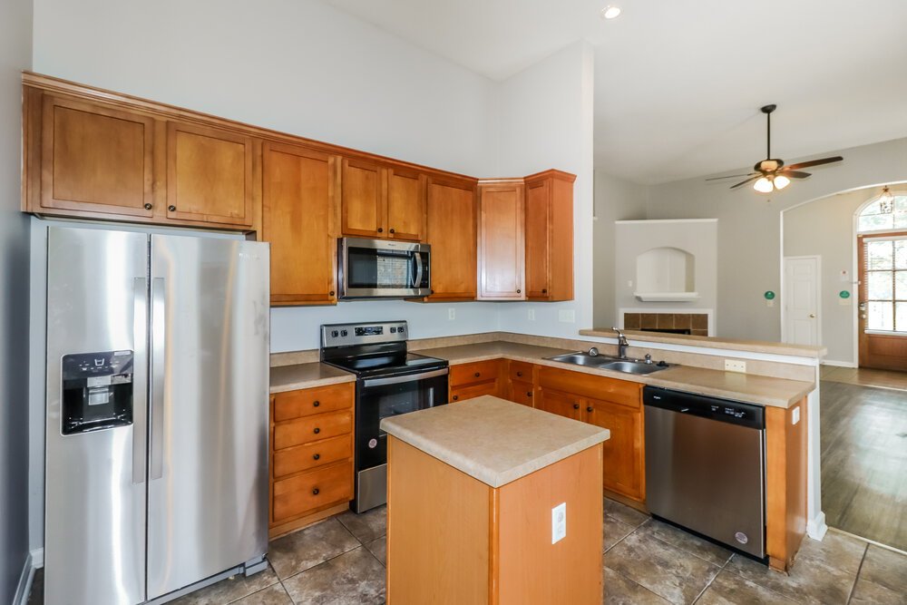 3-Bed Rental on 7575 Glen Creek photo 10
