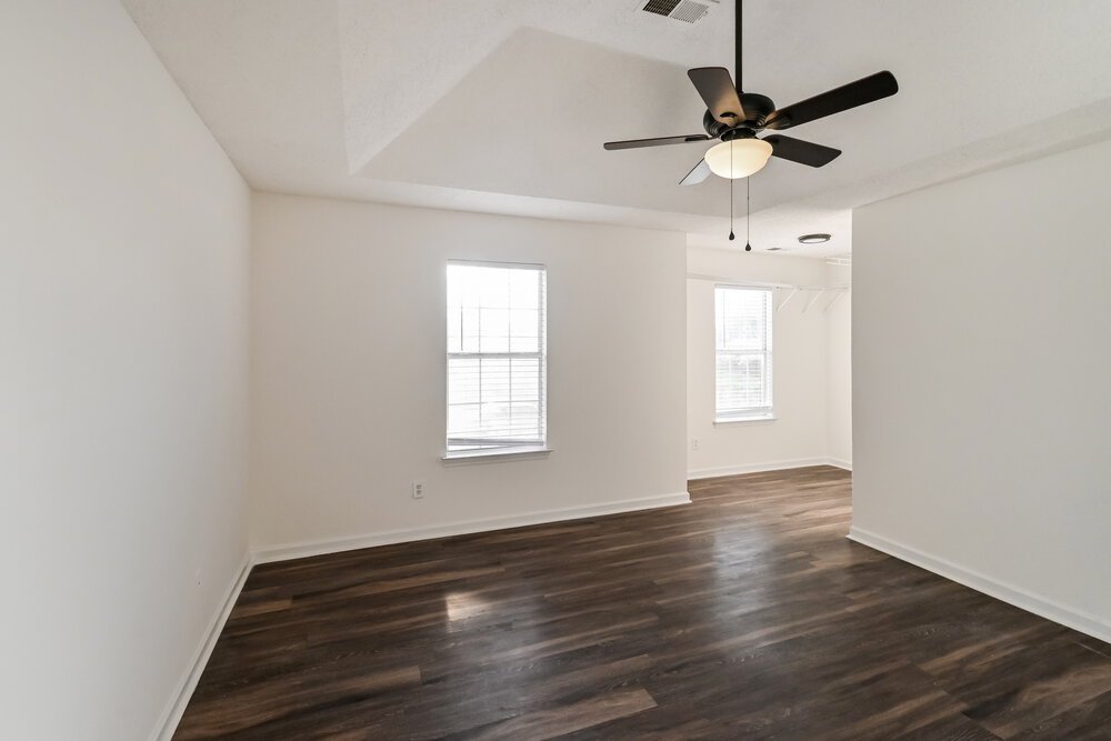 3-Bed Rental on 7159 Creekside Dr photo 10