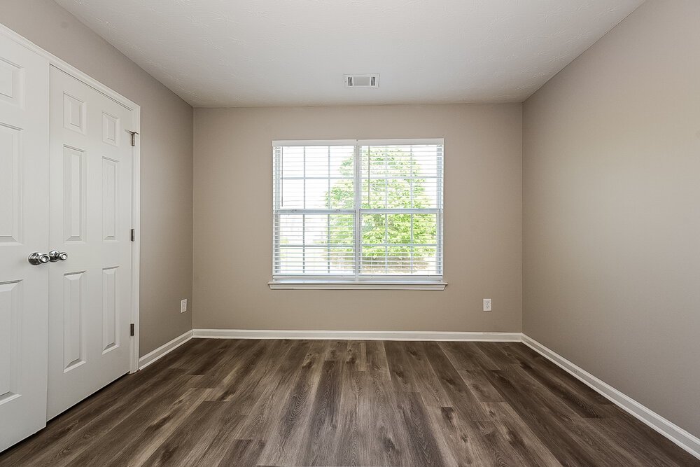 3-Bed Rental on 2530 Walter Way photo 10